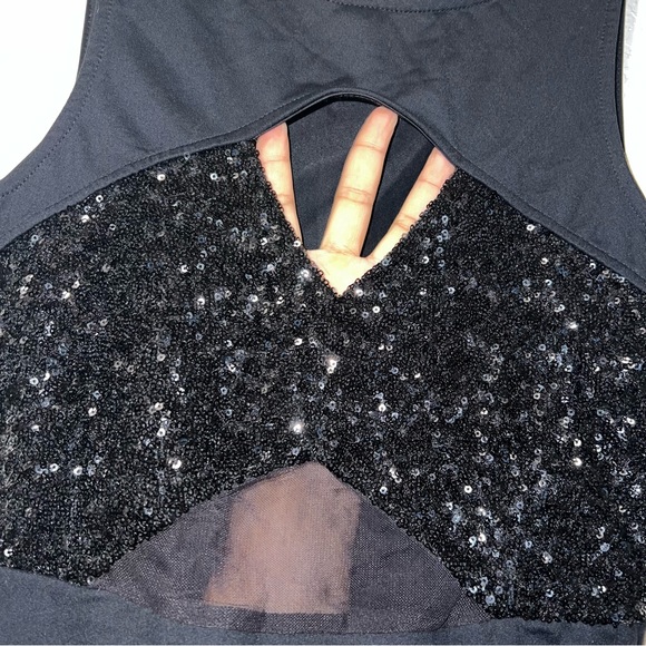 Bebe sequin cutout crop top - Picture 4 of 7